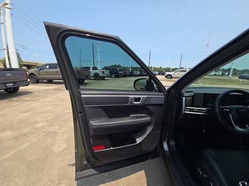 Used 2026 Hyundai Santa Fe SEL FWD image 14