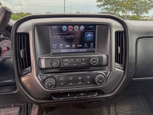 Used 2018 Chevrolet Silverado 1500 LT w/ Trailering Package AWD/4WD image 16