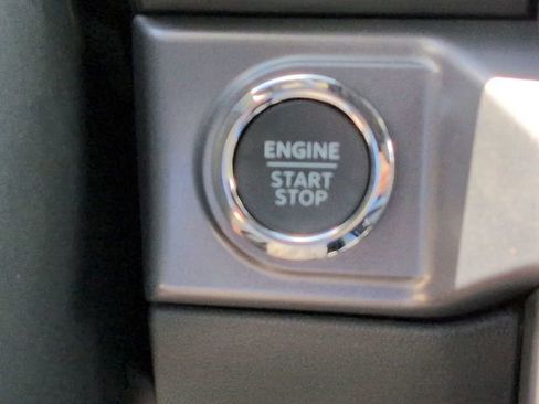 New 2025 Ford F150 XLT w/ Equipment Group 302A MID image 32