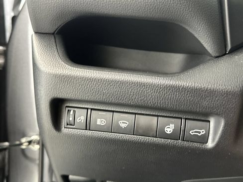 Used 2021 Toyota RAV4 XLE Premium FWD image 18