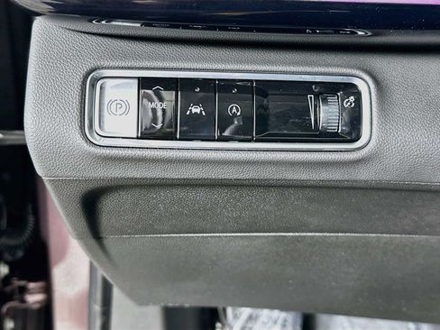 Used 2025 Buick Envision Sport Touring AWD/4WD image 10