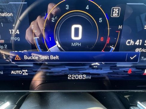 Used 2025 Chevrolet Suburban Premier image 41