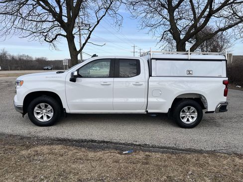 Used 2022 Chevrolet Silverado 1500 LT w/ Protection Package RWD image 2