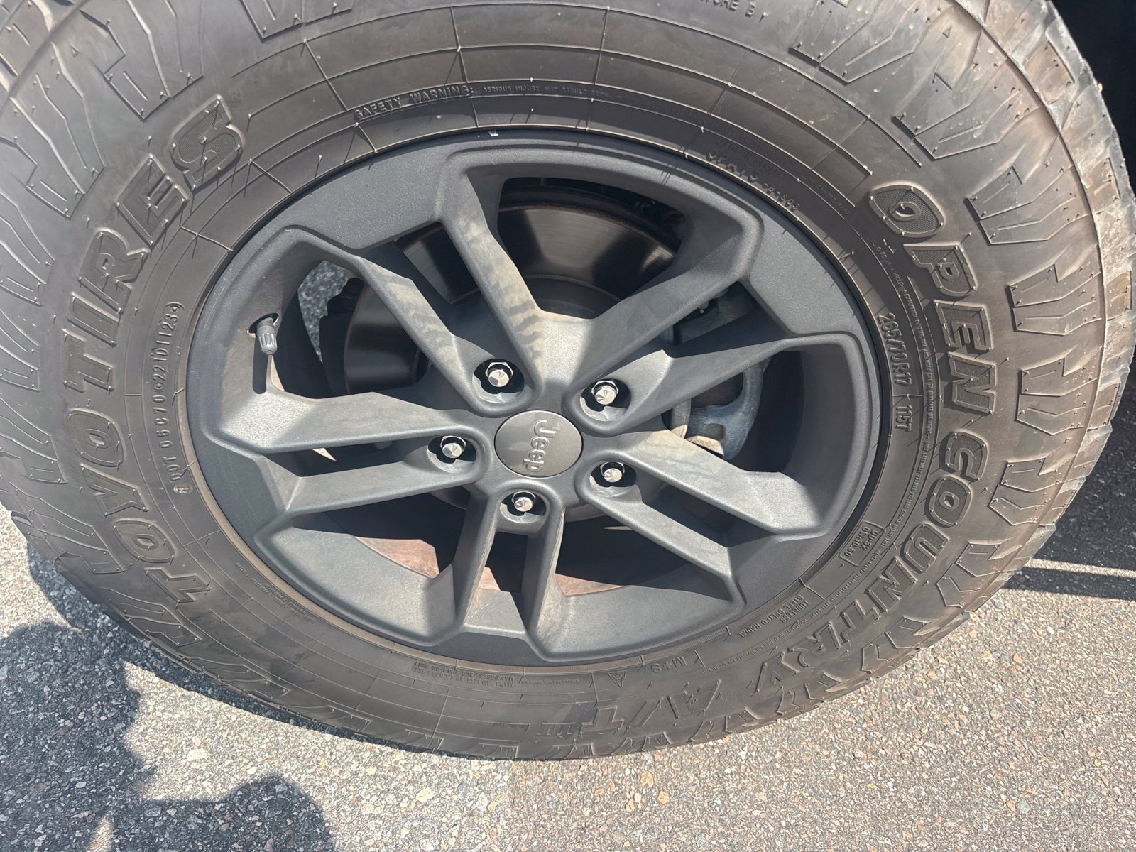 Used 2017 Jeep Wrangler Unlimited Sahara AWD/4WD image 13