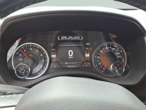 Used 2020 RAM 1500 Big Horn AWD/4WD image 20