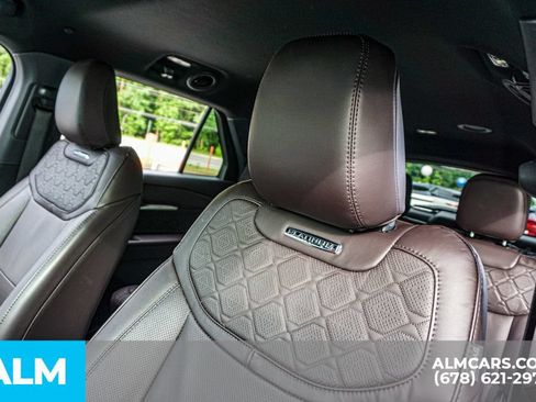 Used 2026 Ford Explorer Platinum w/ LUX Leather Package AWD/4WD image 17