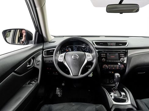Used 2016 Nissan Rogue S w/ Appearance Package AWD/4WD image 15