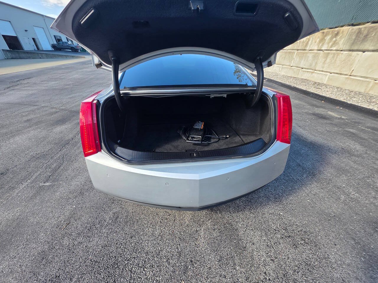 Used 2014 Cadillac ELR w/ Luxury Package FWD image 9