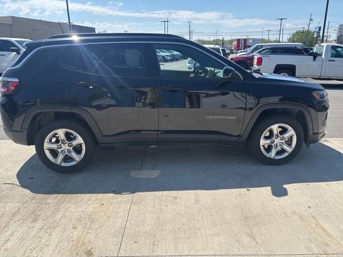 Certified 2023 Jeep Compass Latitude w/ Convenience Group AWD/4WD image 11