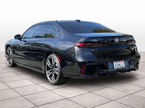 Used 2025 BMW 750e xDrive image 14