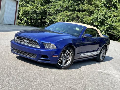 Used 2013 Ford Mustang Premium RWD image 2