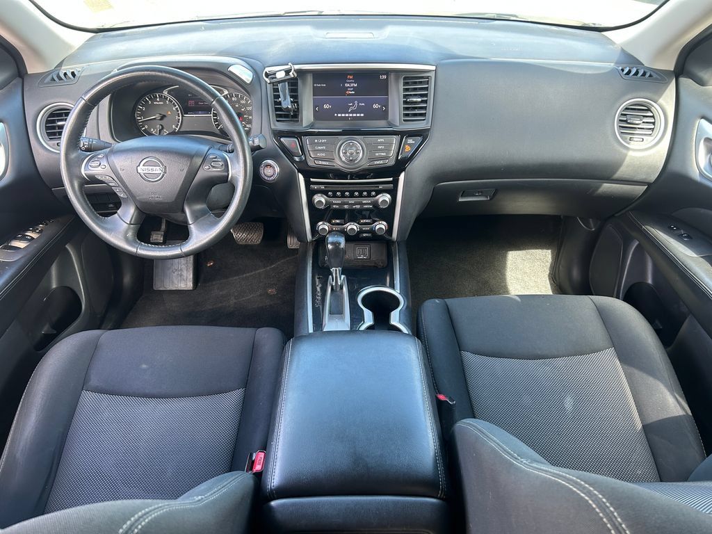 Used 2018 Nissan Pathfinder SV FWD image 29