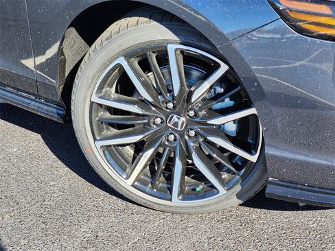 Used 2025 Honda Accord Touring image 21