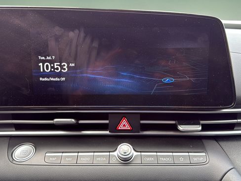 Used 2023 Hyundai Elantra SEL w/ Convenience Package FWD image 23