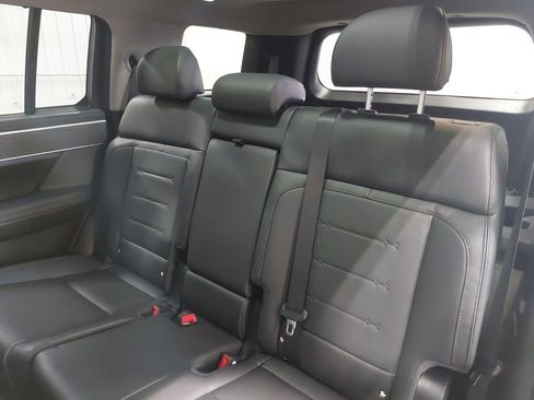 Certified 2025 Hyundai Santa Fe Limited AWD/4WD image 14