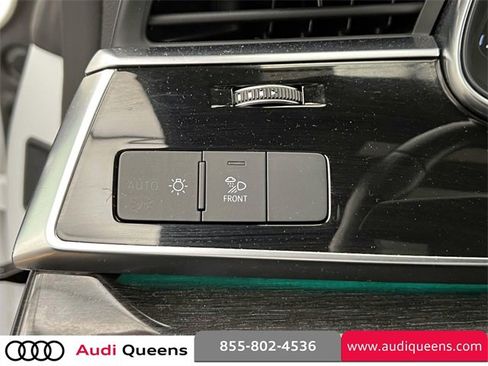 Used 2019 Audi Q8 Premium Plus w/ Premium Plus image 21
