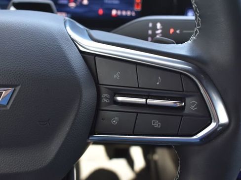 Used 2024 Chevrolet Traverse Z71 w/ Enhanced Driving Package AWD/4WD image 24