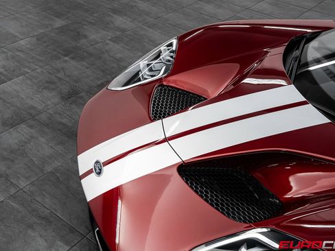 Used 2018 Ford GT RWD image 10
