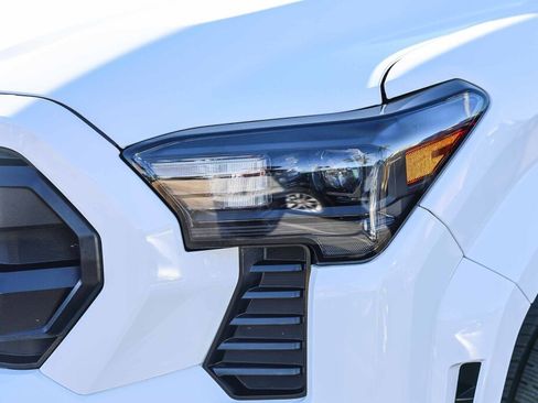 Certified 2024 Toyota Tacoma SR5 image 21