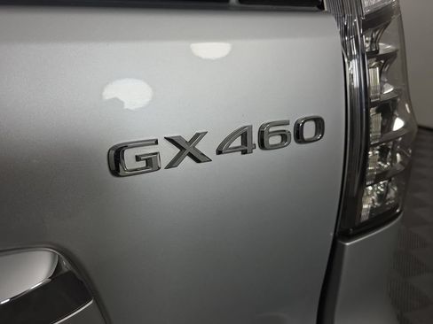 Used 2015 Lexus GX 460 w/ Premium Package AWD/4WD image 10