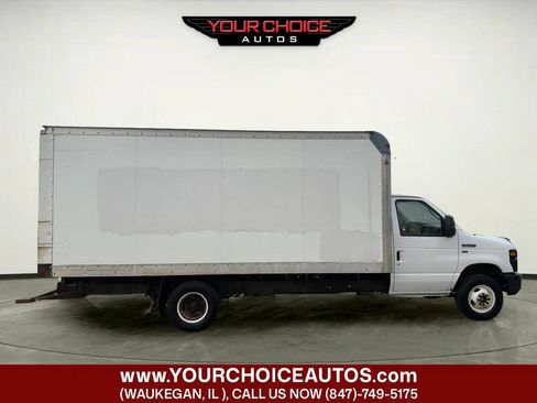 Used 2014 Ford E-350 and Econoline 350 Super Duty RWD image 6