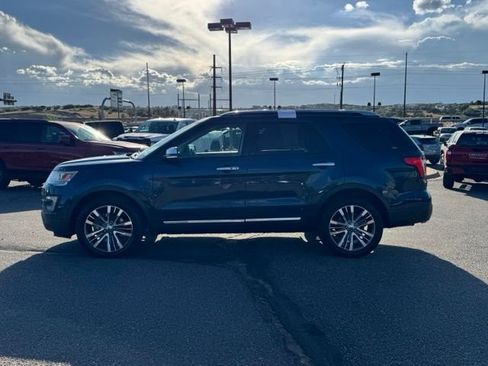 Used 2016 Ford Explorer Platinum AWD/4WD image 2