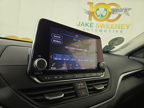 Used 2022 Nissan Altima 2.5 SV image 18