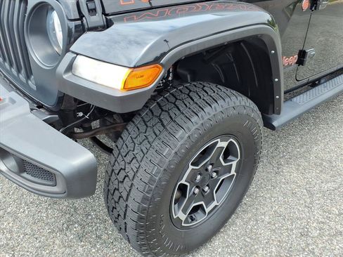 Used 2022 Jeep Gladiator Mojave w/ Cold Weather Group AWD/4WD image 9