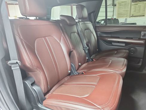 Used 2024 Ford Expedition Limited RWD image 50