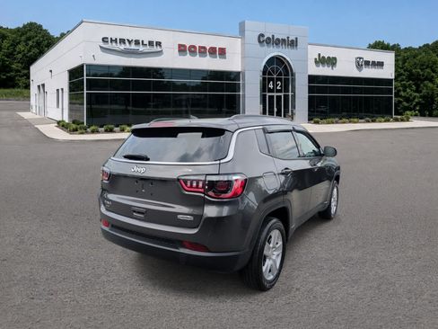 Used 2022 Jeep Compass Latitude w/ Convenience Group AWD/4WD image 6