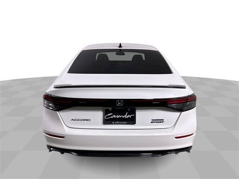 Used 2023 Honda Accord Sport image 7