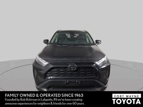 Used 2025 Toyota RAV4 XLE AWD/4WD image 3