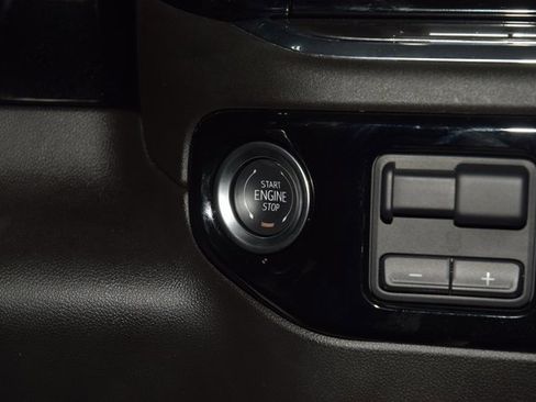 Used 2024 Chevrolet Silverado 1500 High Country w/ High Country Premium Package image 33