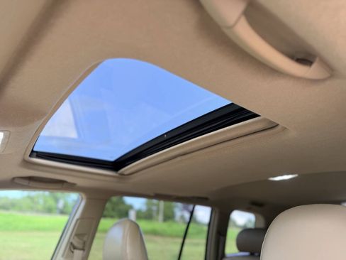 Used 2012 Toyota Highlander Limited w/ Tow Pkg FWD image 14