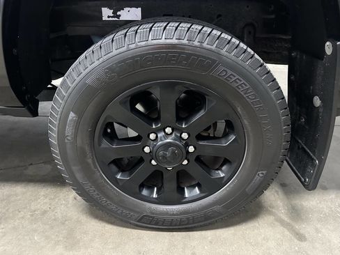 Used 2020 RAM 2500 Laramie w/ Night Edition AWD/4WD image 23