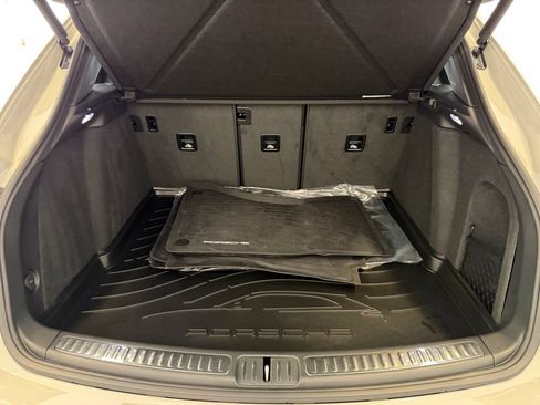 Certified 2026 Porsche Macan AWD/4WD image 29