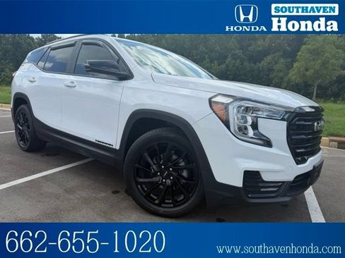 Used 2023 GMC Terrain SLE w/ Driver Convenience Package FWD image 1