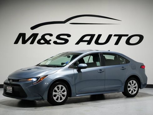 Used 2024 Toyota Corolla LE image 4