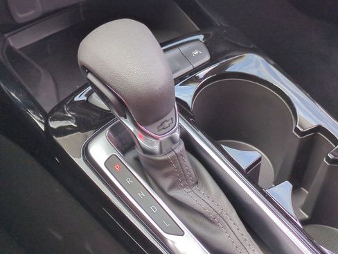 New 2026 Chevrolet Trax ACTIV w/ Sunroof Package FWD image 16