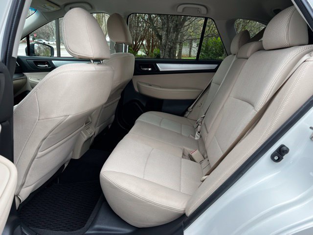 Used 2019 Subaru Outback 2.5i Premium AWD/4WD image 16