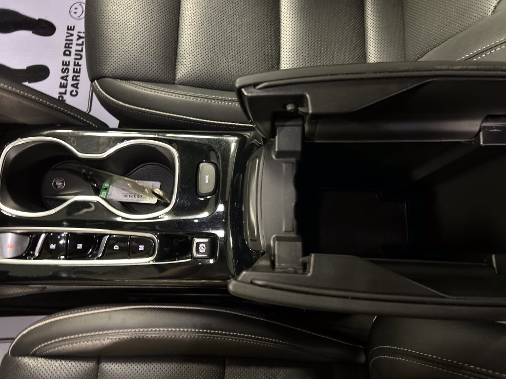 Used 2021 Buick Envision Essence w/ Technology Package I FWD image 19