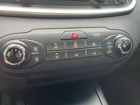 Used 2017 Kia Sorento FWD image 10