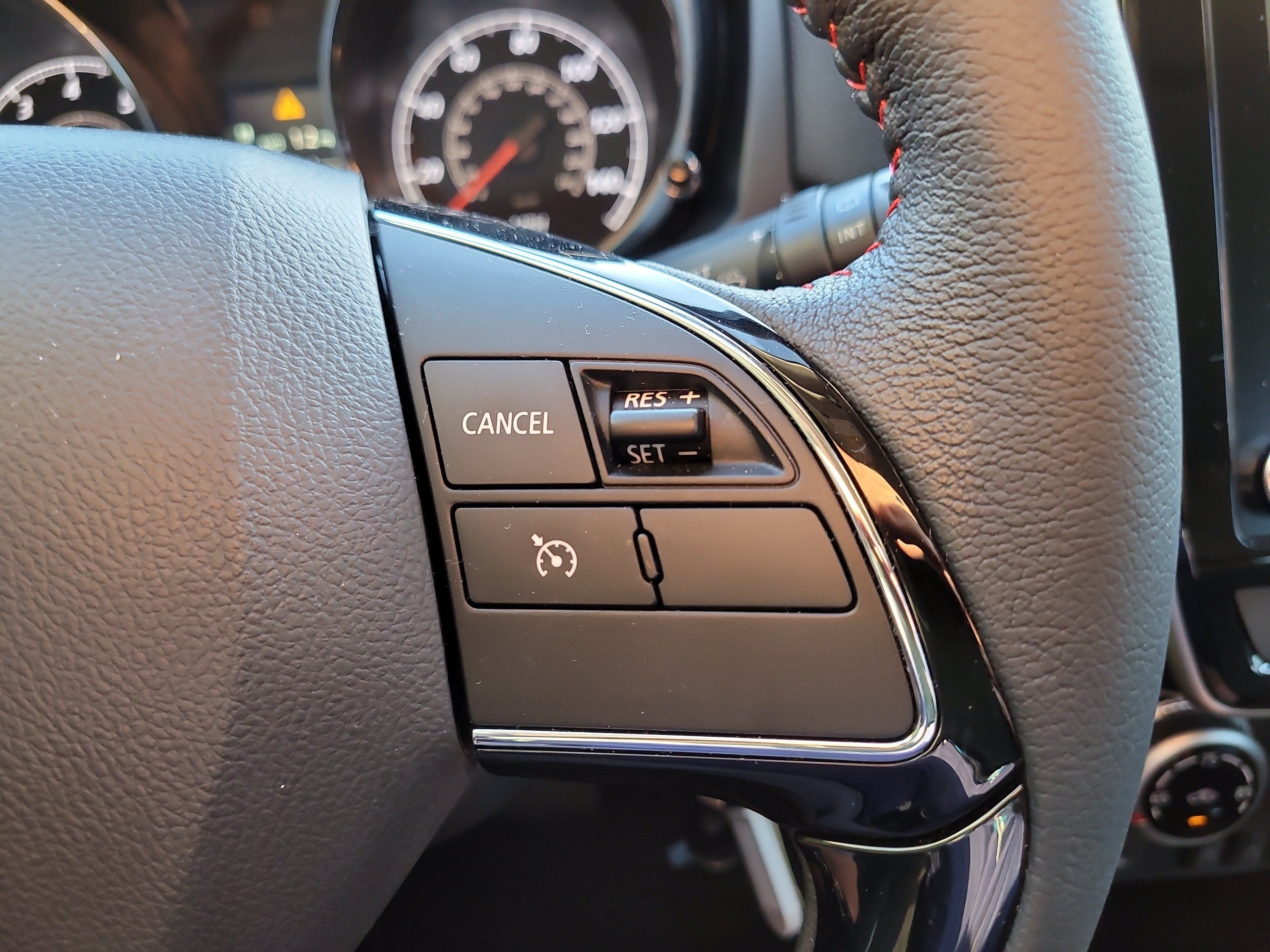Used 2025 Mitsubishi Outlander Sport LE AWD/4WD image 29