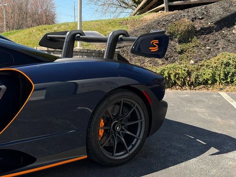 Used 2019 McLaren Senna image 10