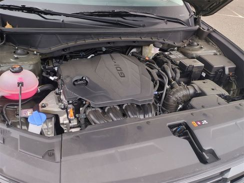 Certified 2025 Hyundai Tucson SE image 28