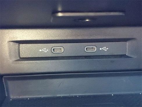 Certified 2024 Volkswagen Tiguan SE R-Line image 27