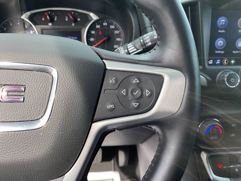 Used 2022 GMC Terrain SLT image 15