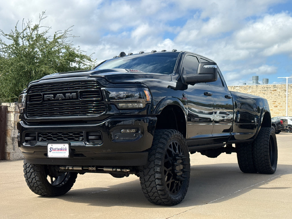 Used 2024 RAM 3500 Limited w/ Night Edition AWD/4WD image 3