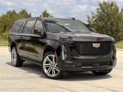 New 2026 Cadillac Escalade ESV Sport w/ Touring Package AWD/4WD image 2