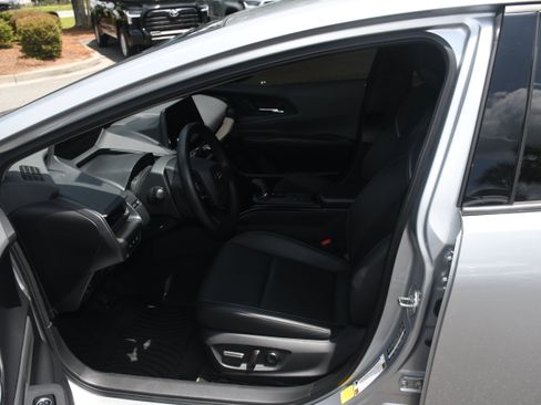Certified 2024 Toyota Prius XLE FWD image 7